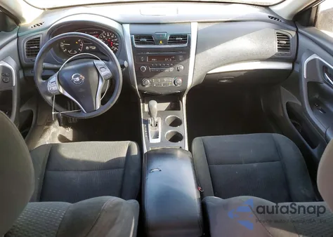 2015 Nissan Altima 2.5 из США, поврежденный, VIN 1N4AL3AP8FN389545